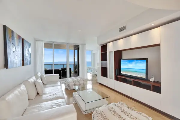 19111 Collins Ave #607, Sunny Isles Beach, FL 33160