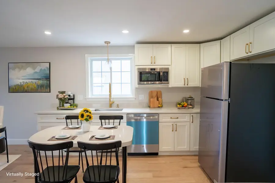 26 Carlton Unit 3, Peabody, MA 01960 - #3