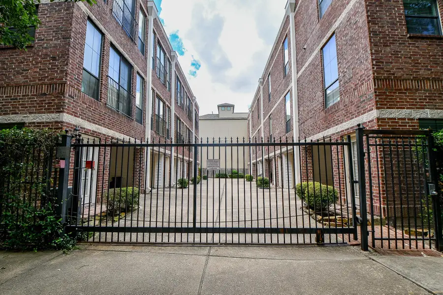 118 McGowen Street #K, Houston, TX 77006 - #2