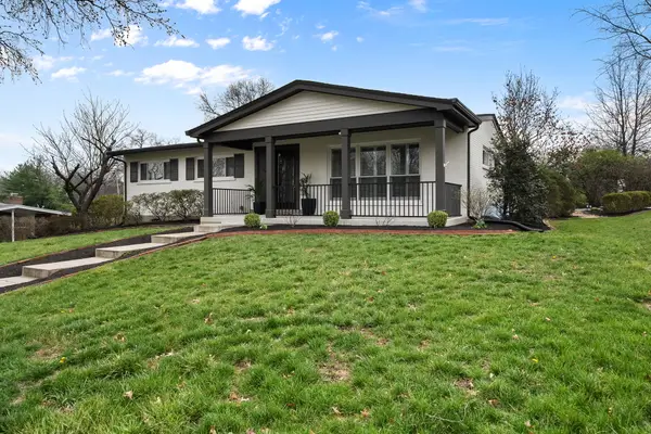 500 Beaucaire Drive, Warson Woods, MO 63122