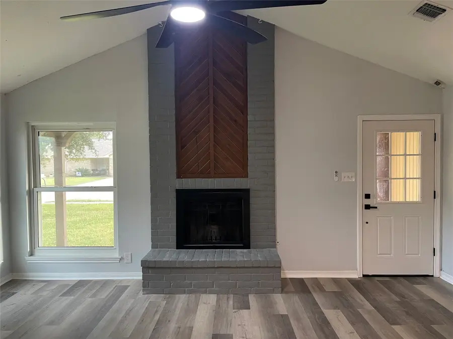 1225 Clover Drive, Angleton, TX 77515 - #2