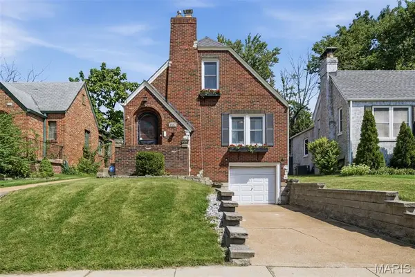 8781 Bridgeport Avenue, St Louis, MO 63144