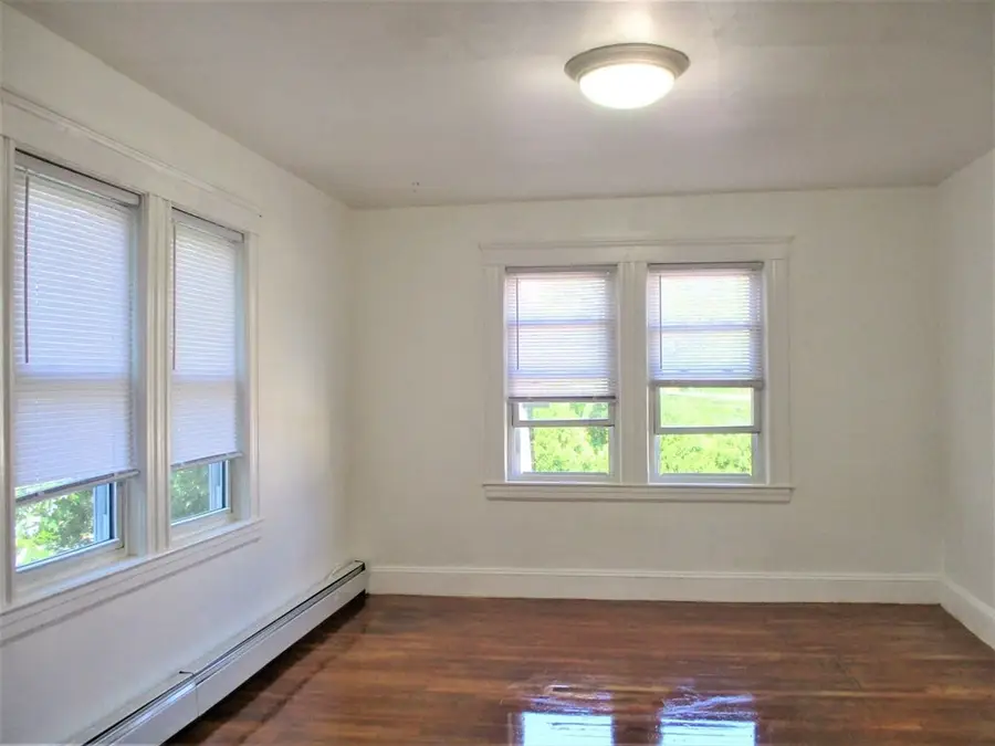 103 Faxon St. #103, Newton, MA 02458 - #3