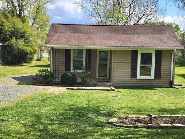 109 Long Street, Mayodan, NC 27027