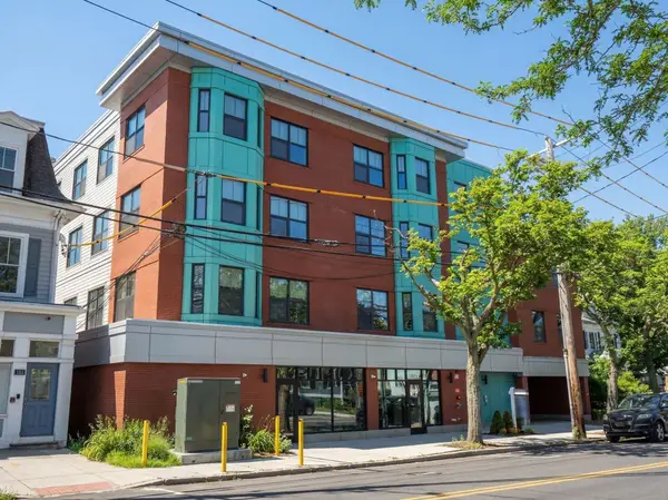 1151 Walnut #406, Newton, MA 02461
