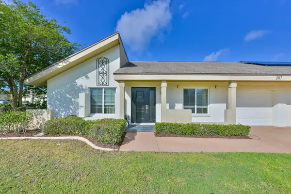 207 Islip Way, Sun City Center, FL 33573