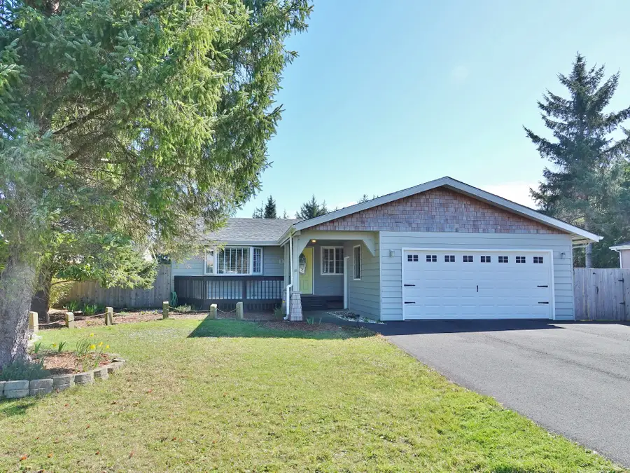 137 S Razor Clam Drive Sw, Ocean Shores, WA 98569 - #2