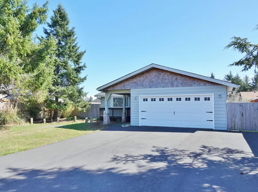 137 S Razor Clam Drive Sw, Ocean Shores, WA 98569 - #3
