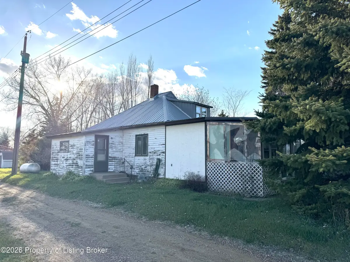 108 Montana Street, Carson, ND 58529 - #1