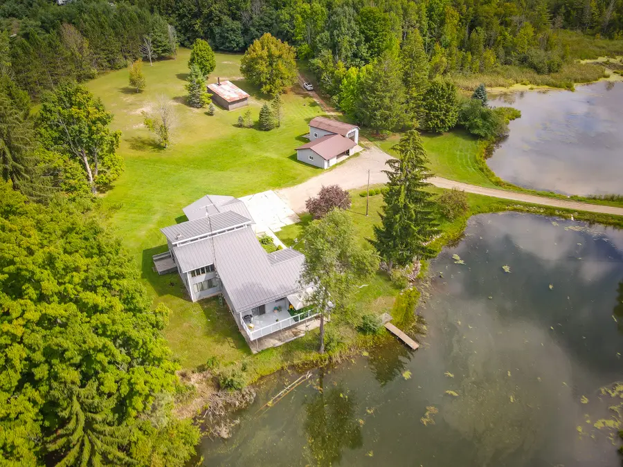 5260 N Hockaday Road, Gladwin, MI 48624 - #2