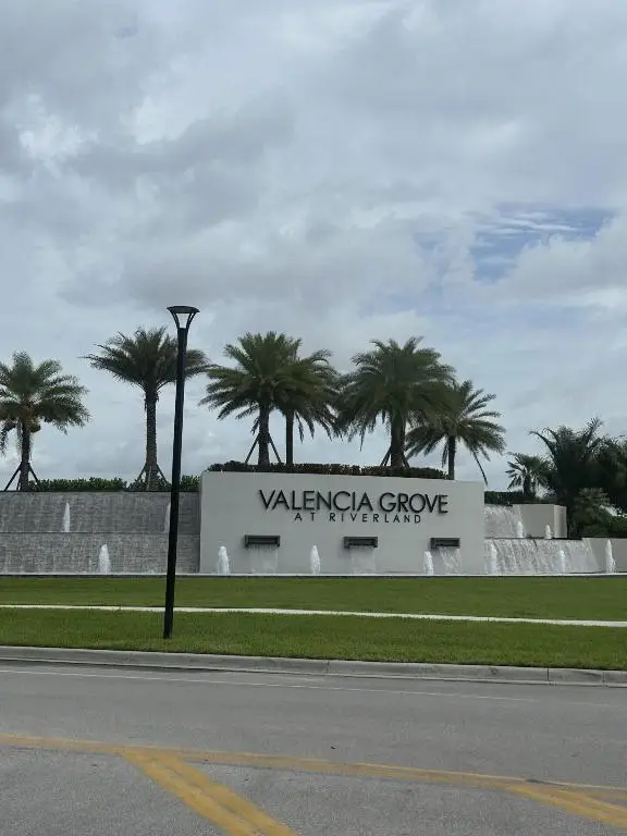 11643 SW Moon River Way, Port St Lucie, FL 34987