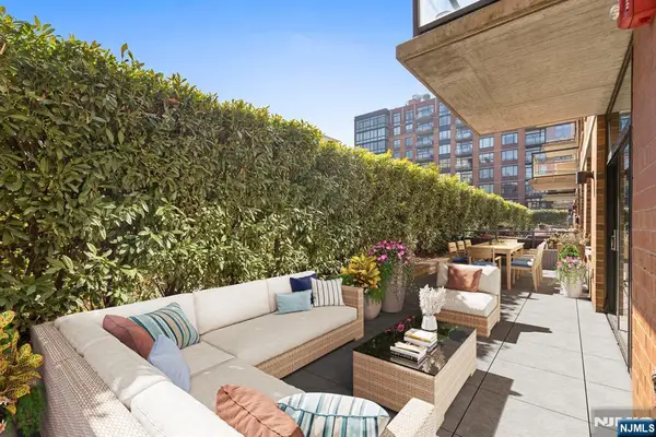 1100 Maxwell Lane 422, Hoboken, NJ 07030