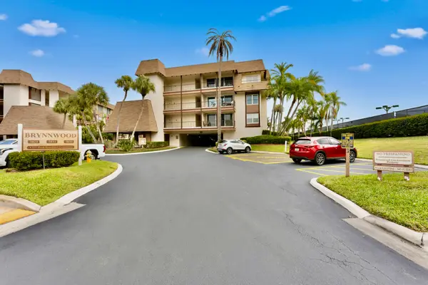 3021 Countryside Boulevard #44A, CLEARWATER, FL 33761