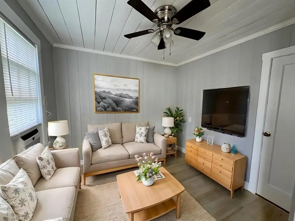 200 Park Ave #2, Lake Park, FL 33403 - #1