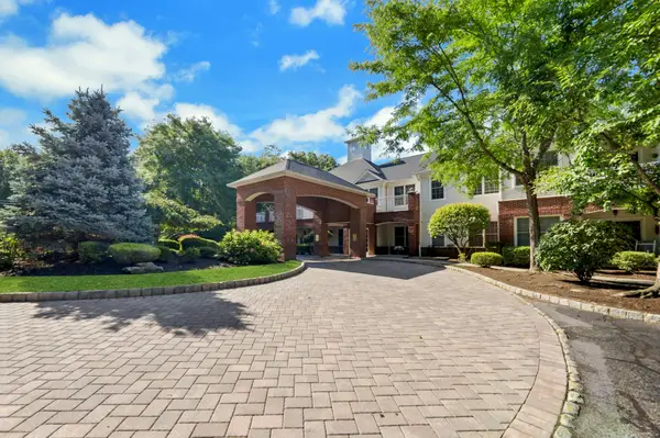 100 Ridgewood Road 215, Twp of Washington, NJ 07676