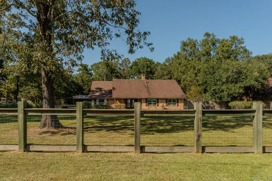 13470 Thousand Oaks Drive, Beaumont, TX 77713 - Image #2