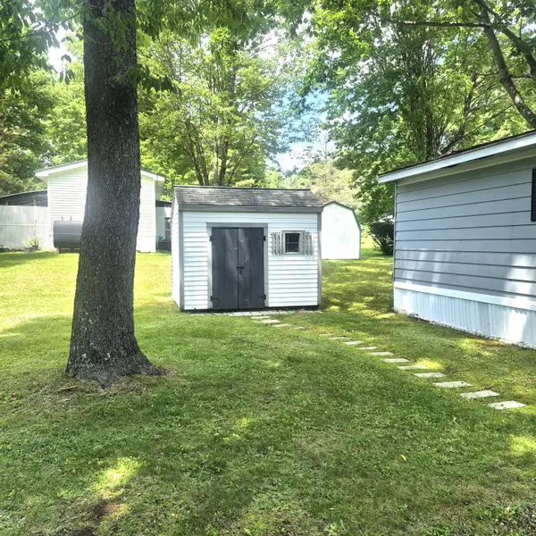 11 Angela Place, Claremont, NH 03743