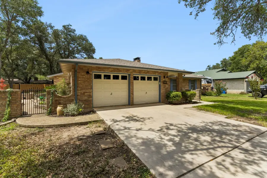 1640 Willow Ln, Seguin, TX 78155 - #3