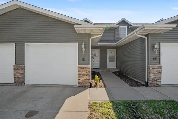 3840 37th Avenue Sw #E, Cedar Rapids, IA 52404
