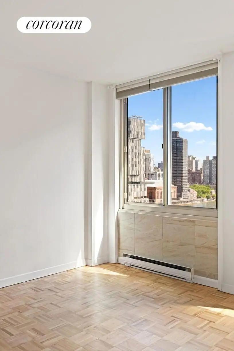 555 Main Street #1602, Manhattan, NY 10044 - #3