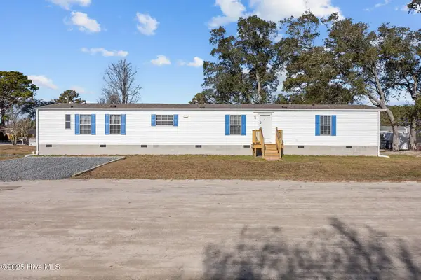 955 Pineclair Drive Sw, Calabash, NC 28467