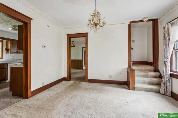 109 S Davis Avenue, Oakland, NE 68045