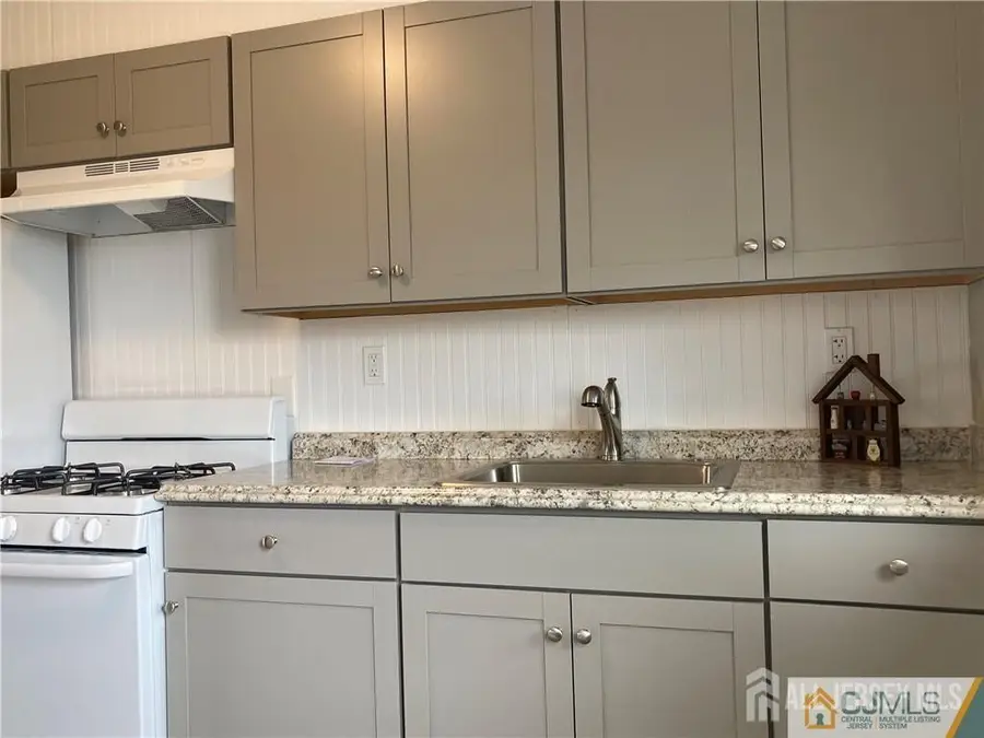-250 Penn Avenue #4B, Edison, NJ 08817 - #3