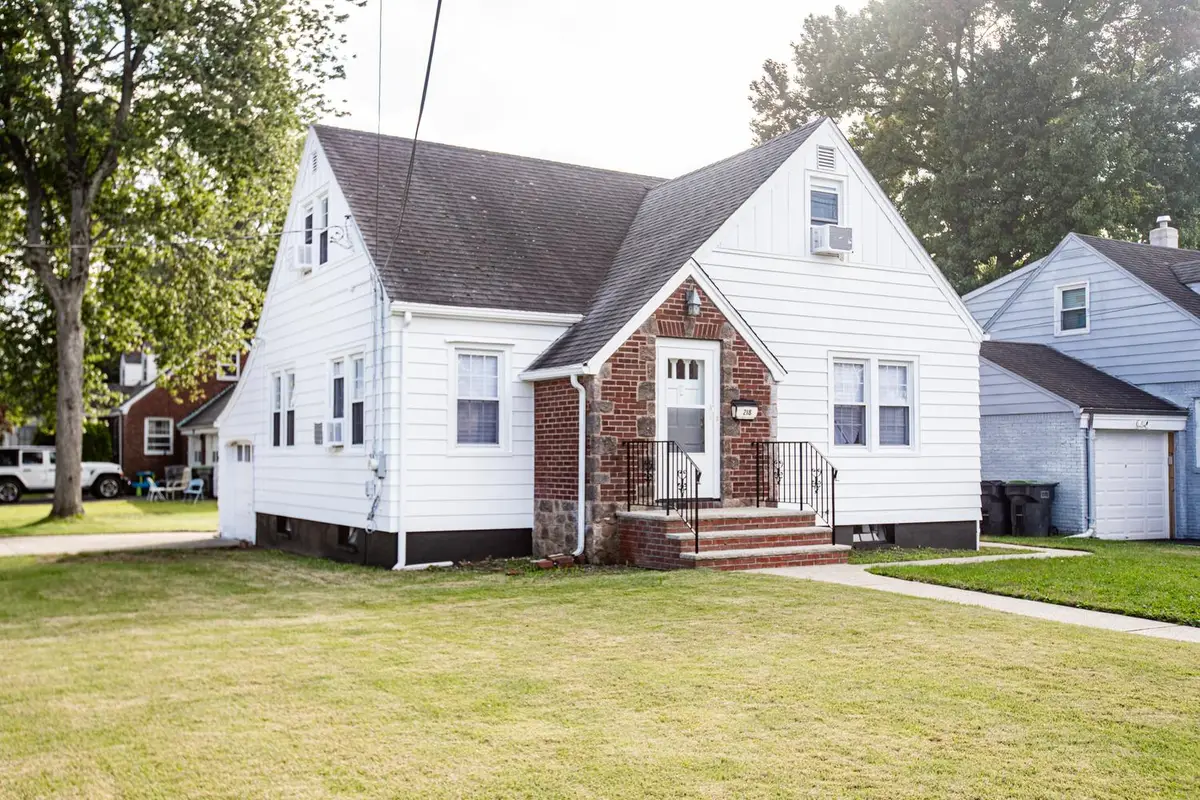 218 Hickory Avenue, Bergenfield, NJ 07621 - #1