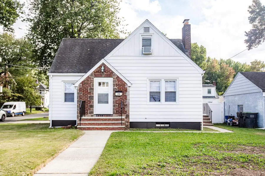 218 Hickory Avenue, Bergenfield, NJ 07621 - #2