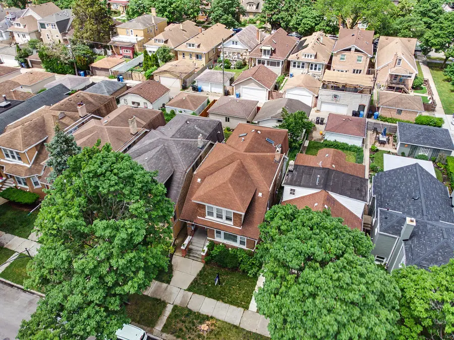 4450 N Mango Avenue, Chicago, IL 60630 - #3
