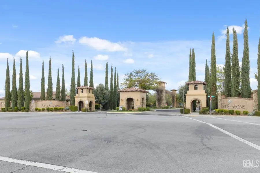 5901 ORANGE HILL PLACE, Bakersfield, CA 93306 - Image #2