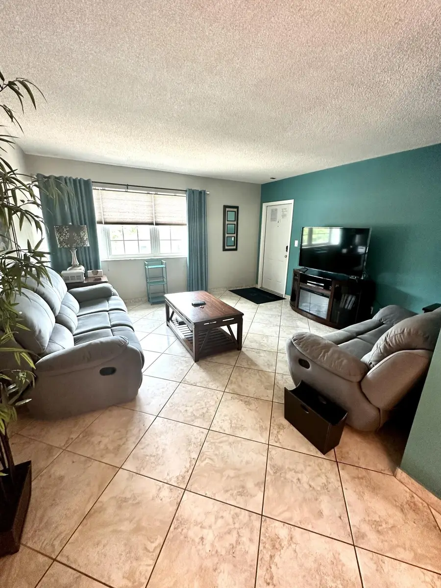 221 SE 9th Avenue #211, Pompano Beach, FL 33060 - #3