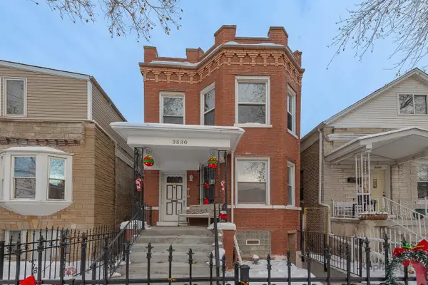 3530 W Evergreen Avenue #2, Chicago, IL 60651