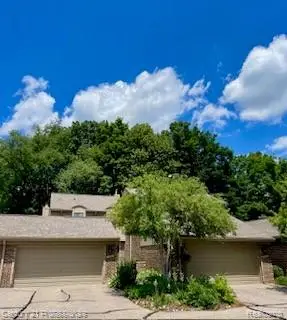 1816 Burning Bush Court, Rochester, MI 48309