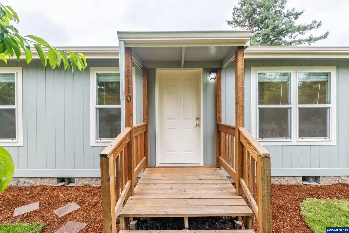 2110 NE Willamette Ave, Albany, OR 97321 - Image #1