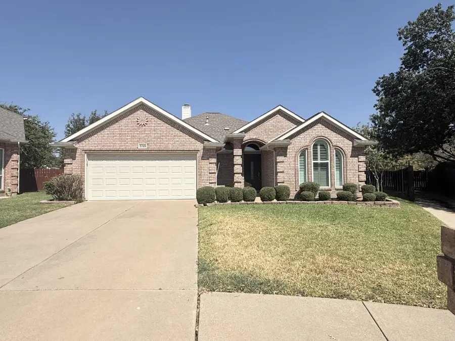 2749 Crystal Glenn Circle, Hurst, TX 76054 - #3