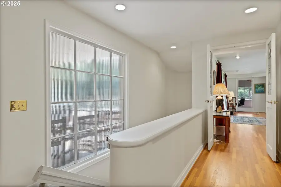 1757 SW Prospect Dr, Portland, OR 97201 - Image #3