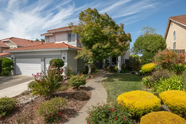 413 Buena Tierra Court, Windsor, CA 95492
