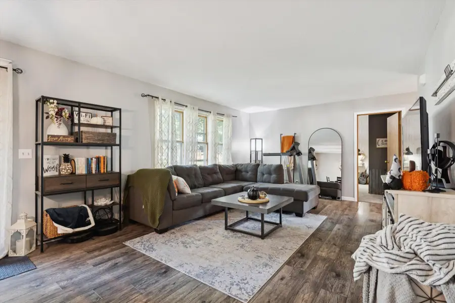 609 E Welco Drive, Montgomery, MN 56069 - #2