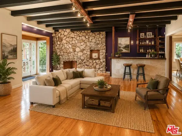 13522 Delano Street, Van Nuys (los Angeles), CA 91401