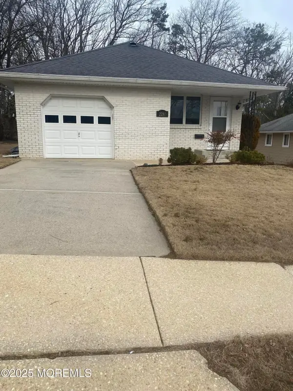 2285 Mount Hope Lane, Toms River, NJ 08753