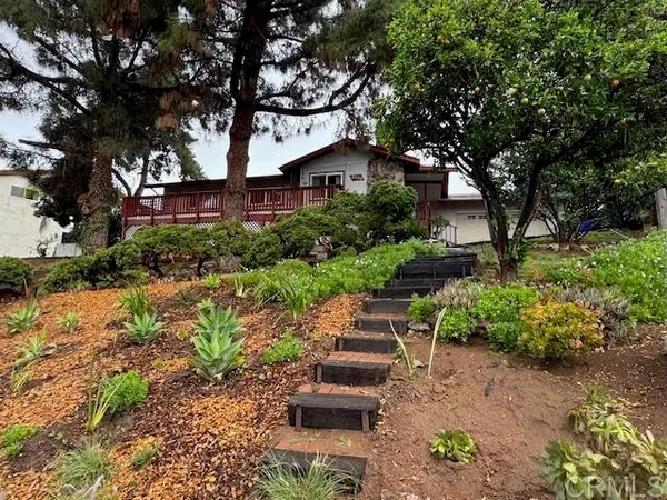 2430 Sunflower Ter, Vista, CA 92083