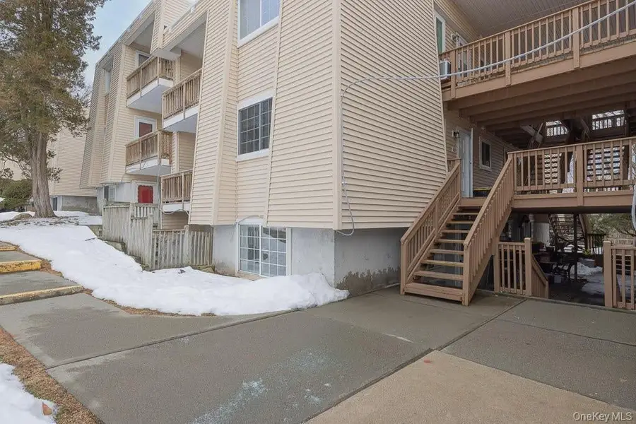 506 Fox Run Lane, Carmel, NY 10512 - #3