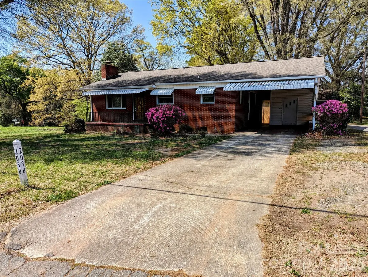2038 Dale Avenue, Lincolnton, NC 28092 - #1