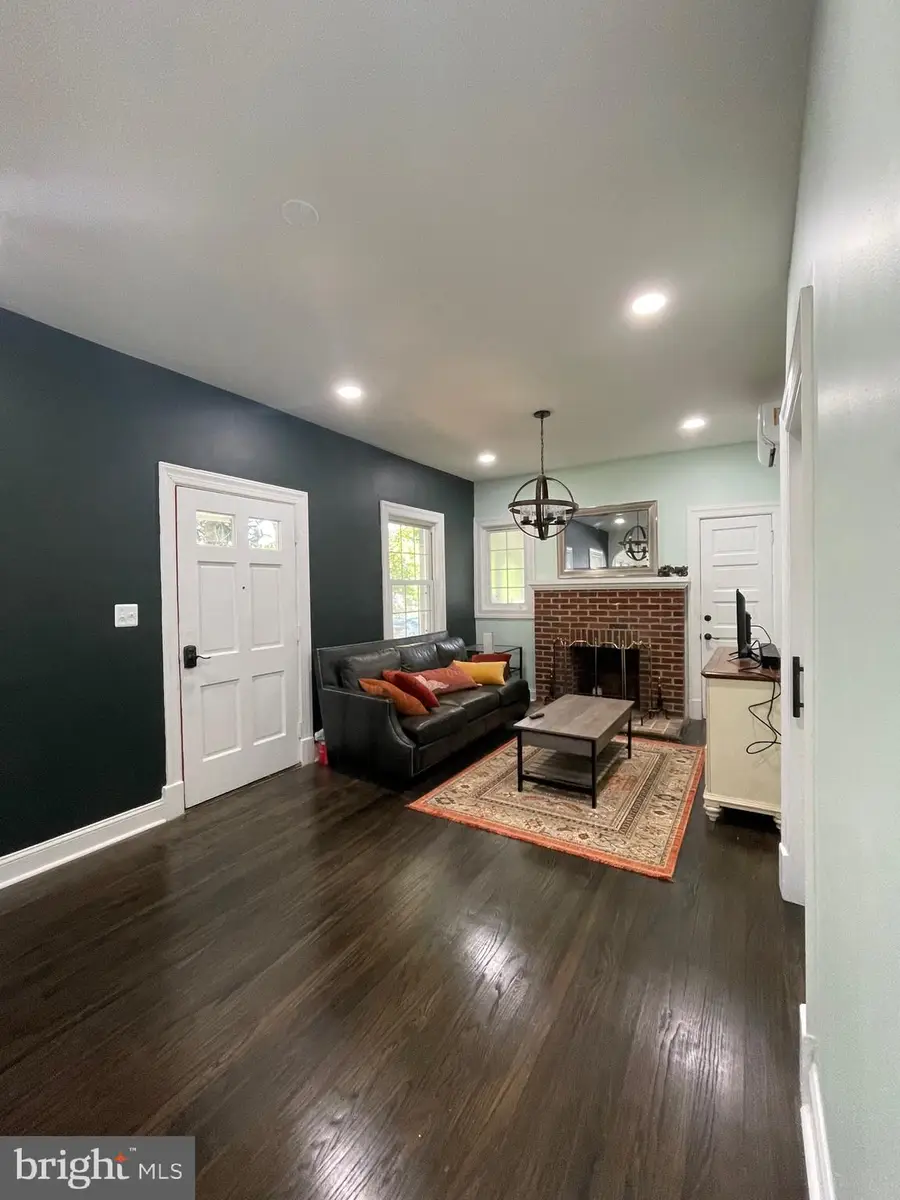 420 Woodford Street #ROOM ONLY, Fredericksburg, VA 22401 - #3