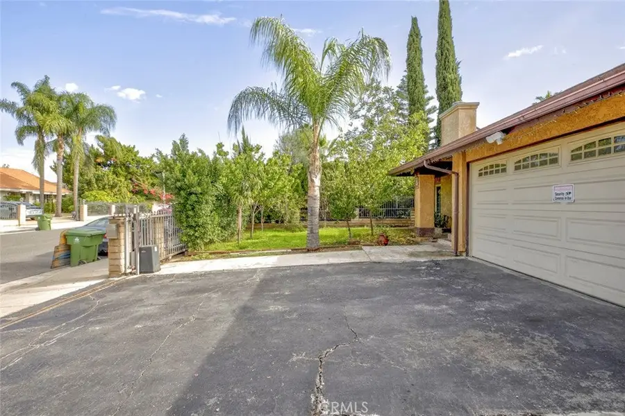 15224 Knapp, San Fernando Valley, CA 91343 - Image #2