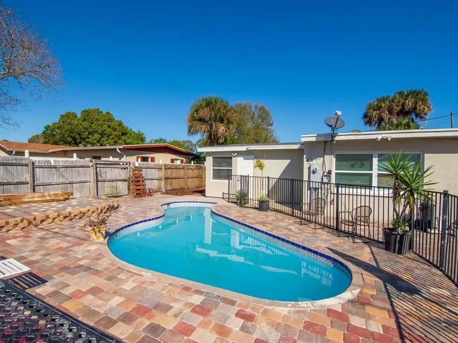 703 5th Place Sw, Vero Beach, FL 32962 - #2