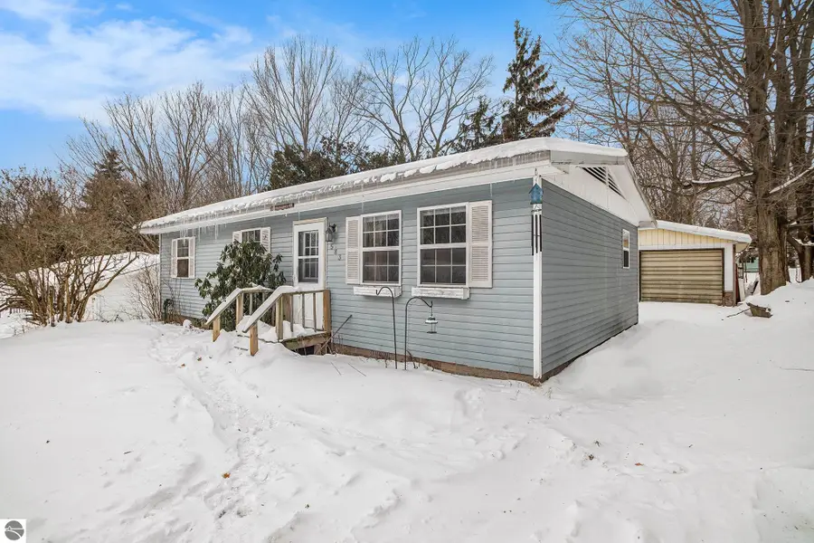 583 Cherry Grove, Frankfort, MI 49635 - Image #2
