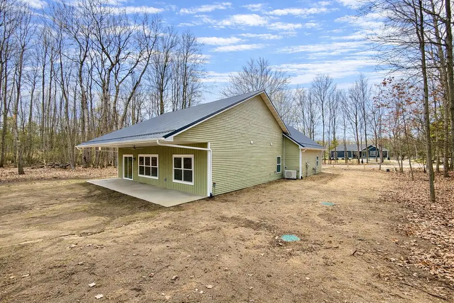 9215 Edgewater Drive, Canadian Lakes, MI 49346 - #3