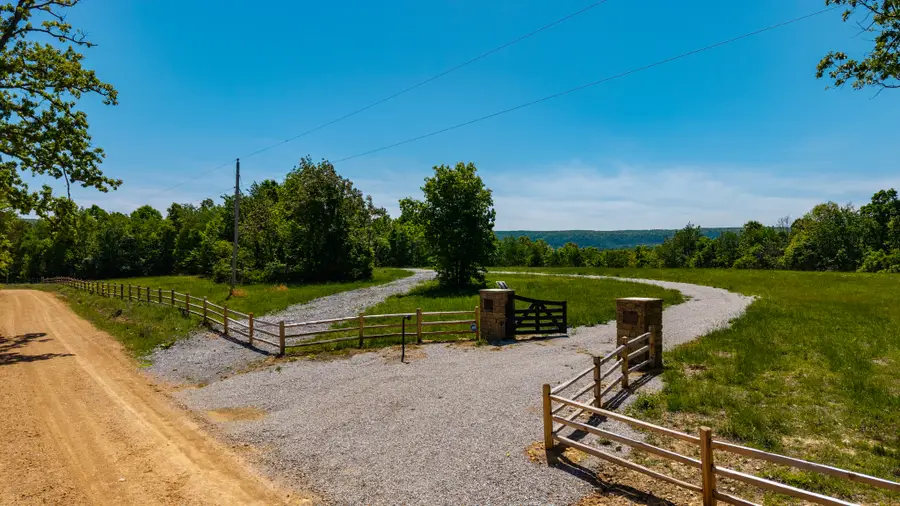 425 Barnhardt Road, Timbo, AR 72680 - #2